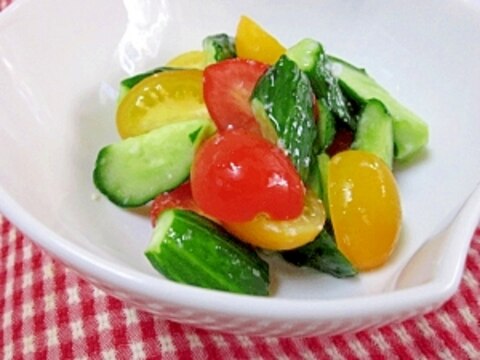 夏野菜☆　「きゅうりとトマト塩麹サラダ」